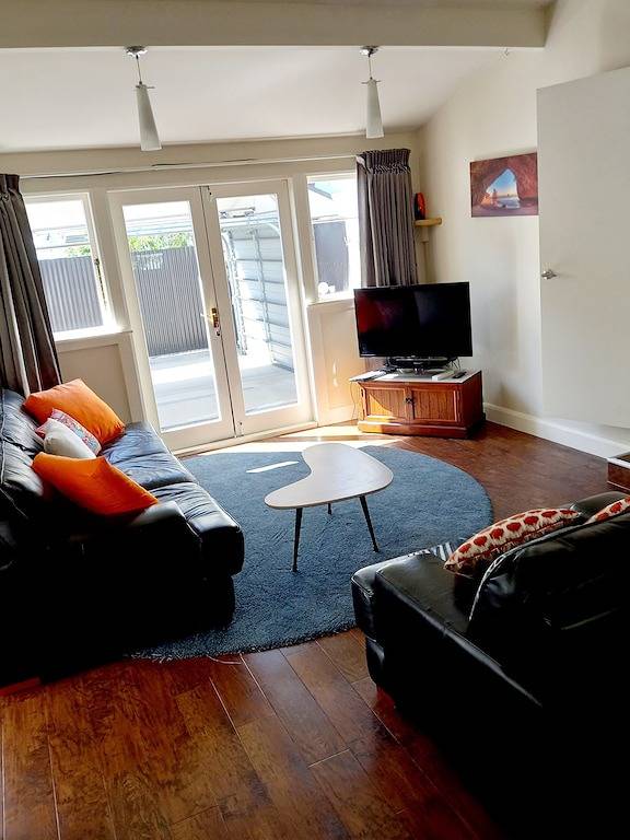 Unbegrenzte Wifi, 5 Minuten zu Fuß in die Innenstadt und Bus nach Massey. in Manawatu-Wanganui