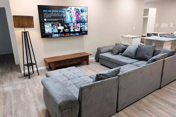 Gîte pour 10 personnes, avec jardin à Saint-Étienne-du-Rouvray