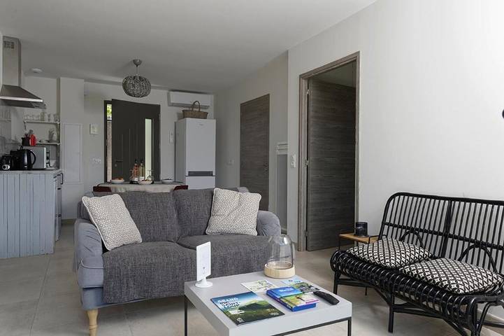 Location de vacances pour 6 personnes, avec jardin et vue à Saint-Jean-de-Cuculles - 2