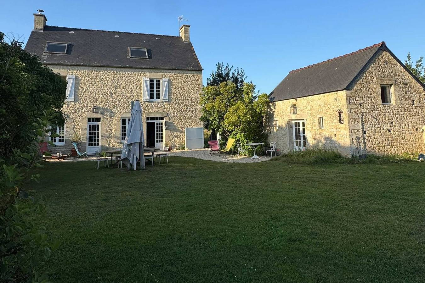Maison de charme à deux pas des plages historiques in Trévières, Région de Bayeux