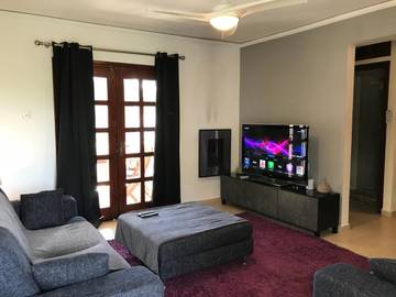 Gîte pour 2 personnes, avec jardin ainsi que vue et piscine dans Πισσούρι