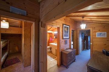 Chalet pour 8 Personnes dans Mijoux, Parc naturel régional du Haut-Jura, Photo 4