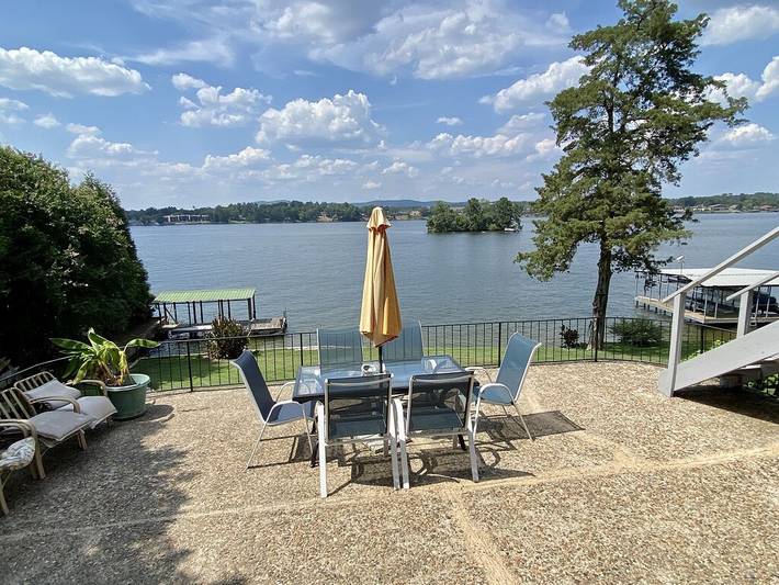 Vacation rental for 6 people, with balcony and yard in Lake Hamilton