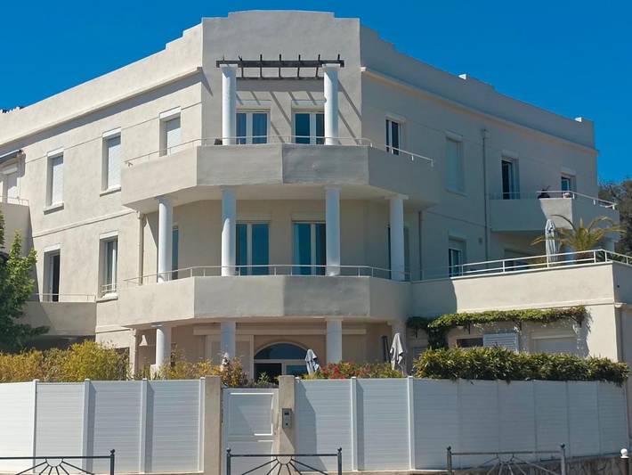 Gîte pour 4 personnes, avec terrasse et vue dans La Grande Plage (La Ciotat) - 2
