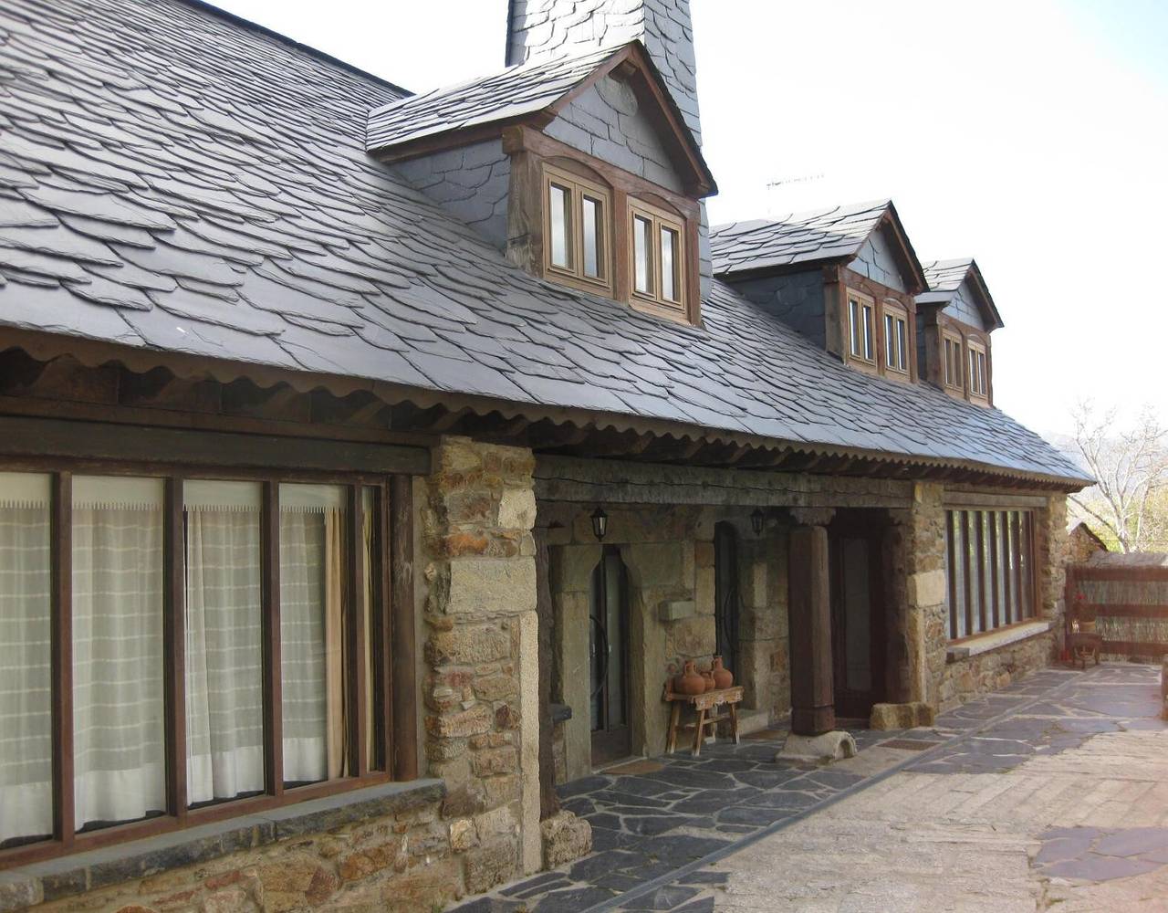Maison de campagne 'Cuarto Del Ama' avec vue sur la montagne, jardin privé et Wi-Fi in Rozas, San Justo