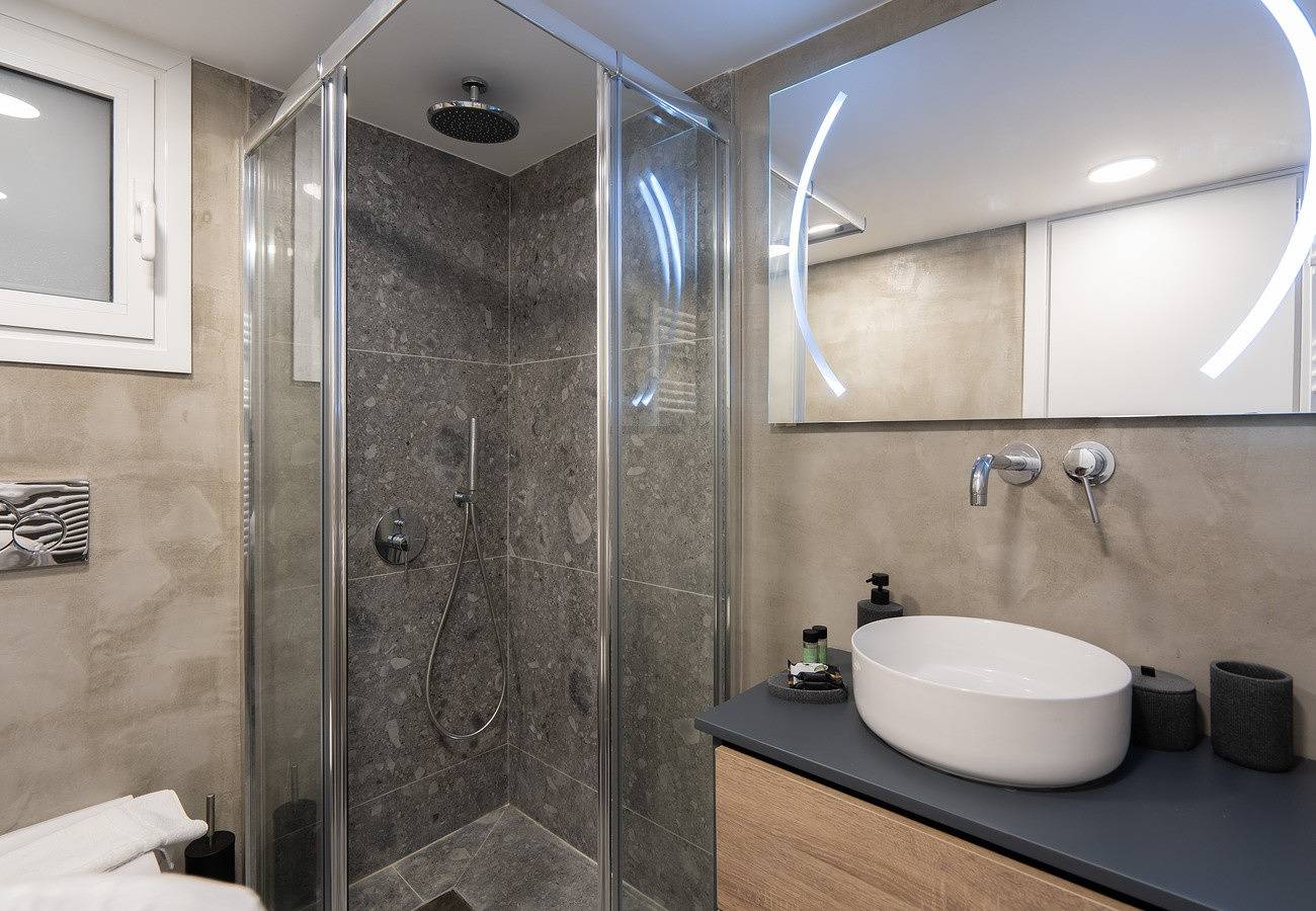 Liv - Comfortable & Stylish Escape in Pagrati, foto 10