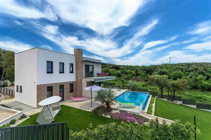 Ferienhaus für 8 Personen, mit Pool und Sauna sowie Garten in Vrsar - 2