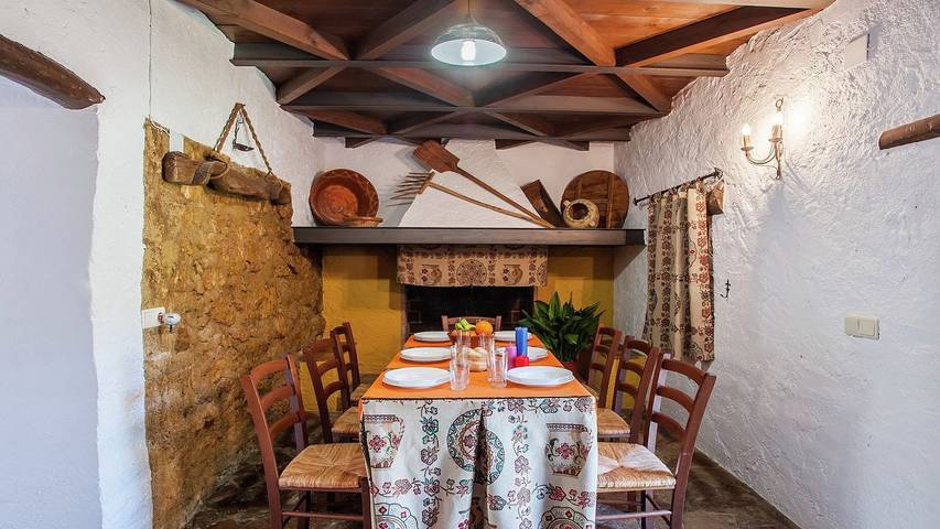 Casa rural para 11 personas, con piscina y jardín, Se admiten mascotas en Algarinejo - 3