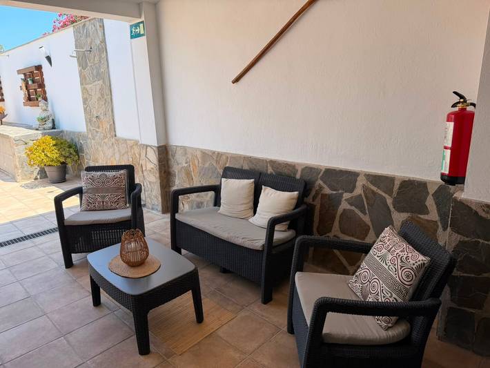 Room 'Namaste' with shared terrace, Wi-Fi and air conditioning in el Poblenou del Delta, Amposta