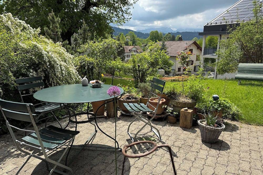 Ganze Wohnung, 3.5-Zimmerwohnung mit Gartenterrasse, im idyllischen Gais für 1-3 Personen in Gais (Bodensee), Zürich Voralpen