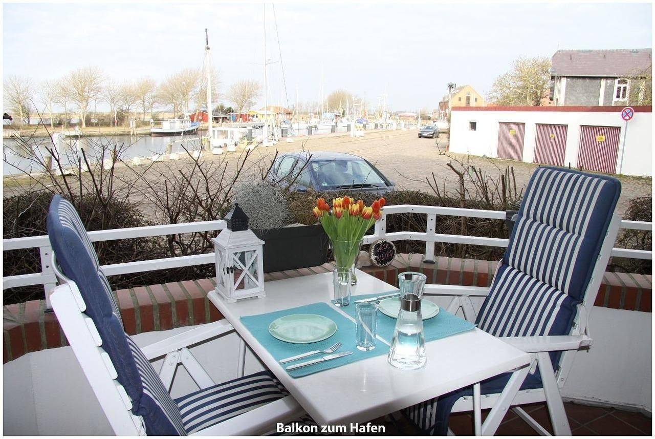 Ganze Wohnung, Hafenblick Orth: Modernes Apartment mit gutem Meerblick, Balkon und Fitnessraum in Westfehmarn, Fehmarn