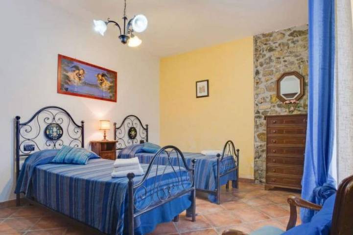 Location de vacances pour 18 personnes, avec jardin et balcon à Camporgiano - 4