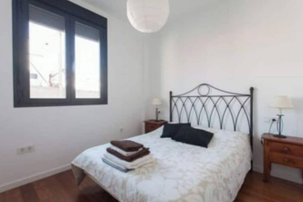 Apartamento entero, Apartamento Abad con vistas al castillo  Santa Barbara a 5 minutos de la playa in El Barrio, Alicante