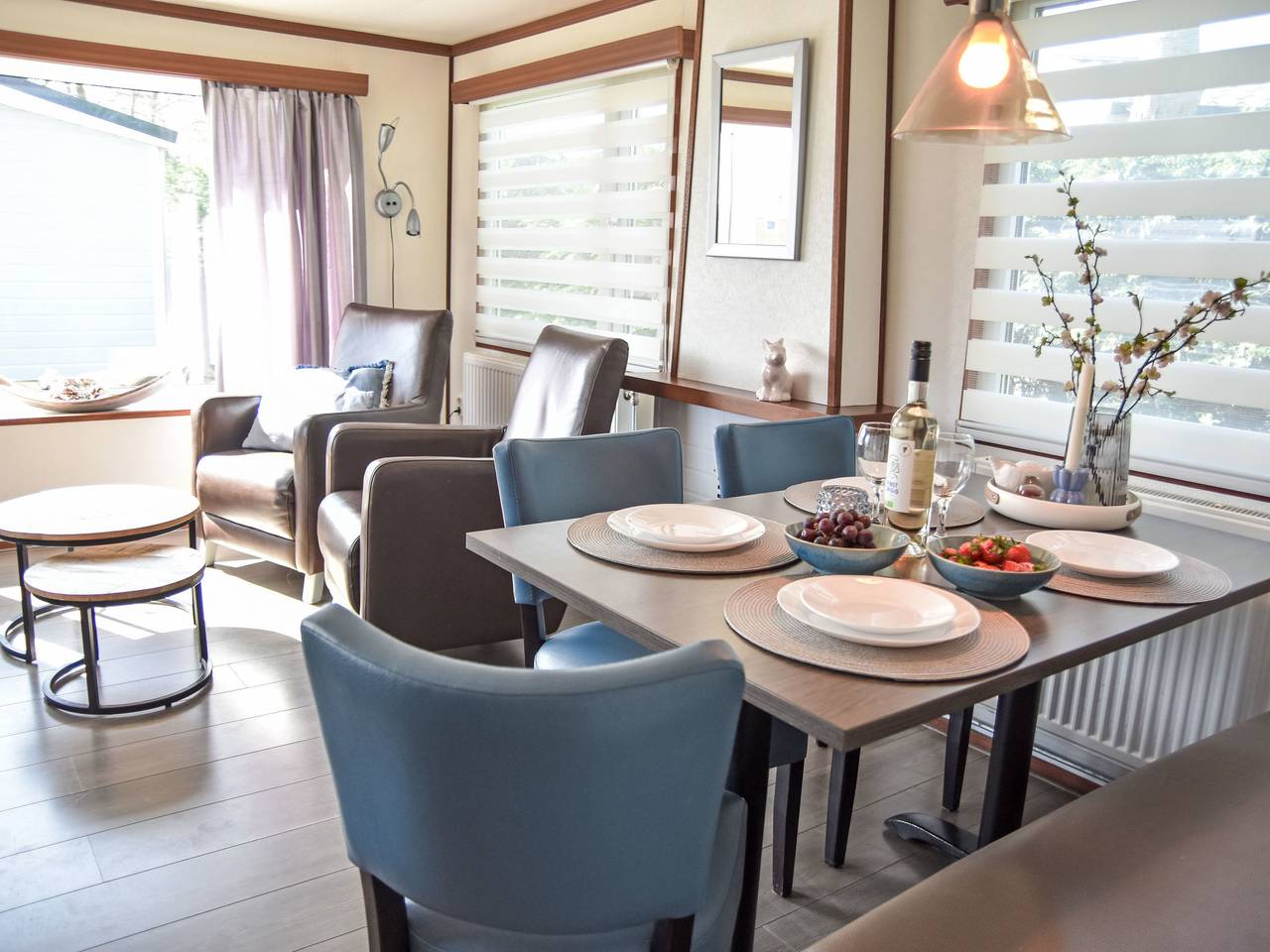 Ganze Wohnung, Strandnahes Chalet mit überdachter Veranda in Buren (Ameland), Westfriesische Inseln