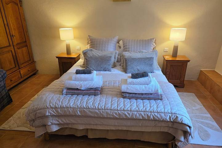 Location de vacances pour 10 personnes, avec Balcon et Jardin à Calvignac - 3