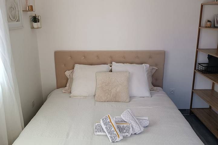 Gîte pour 2 personnes, avec terrasse à Villemoustaussou - 2