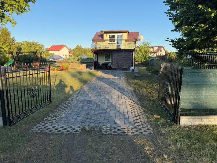 Dom dla 6 osób, z basen i jacuzzi oraz ogród w Łeba