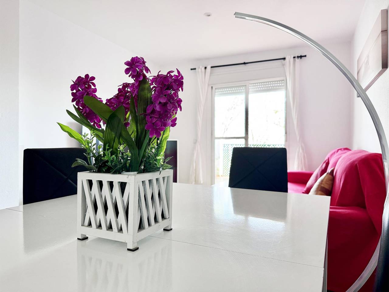 Apartamento vacacional entero, Apartamento amplio con terraza y piscina comunitaria muy cerca de la playa. in Conil de la Frontera, Costa de la Luz