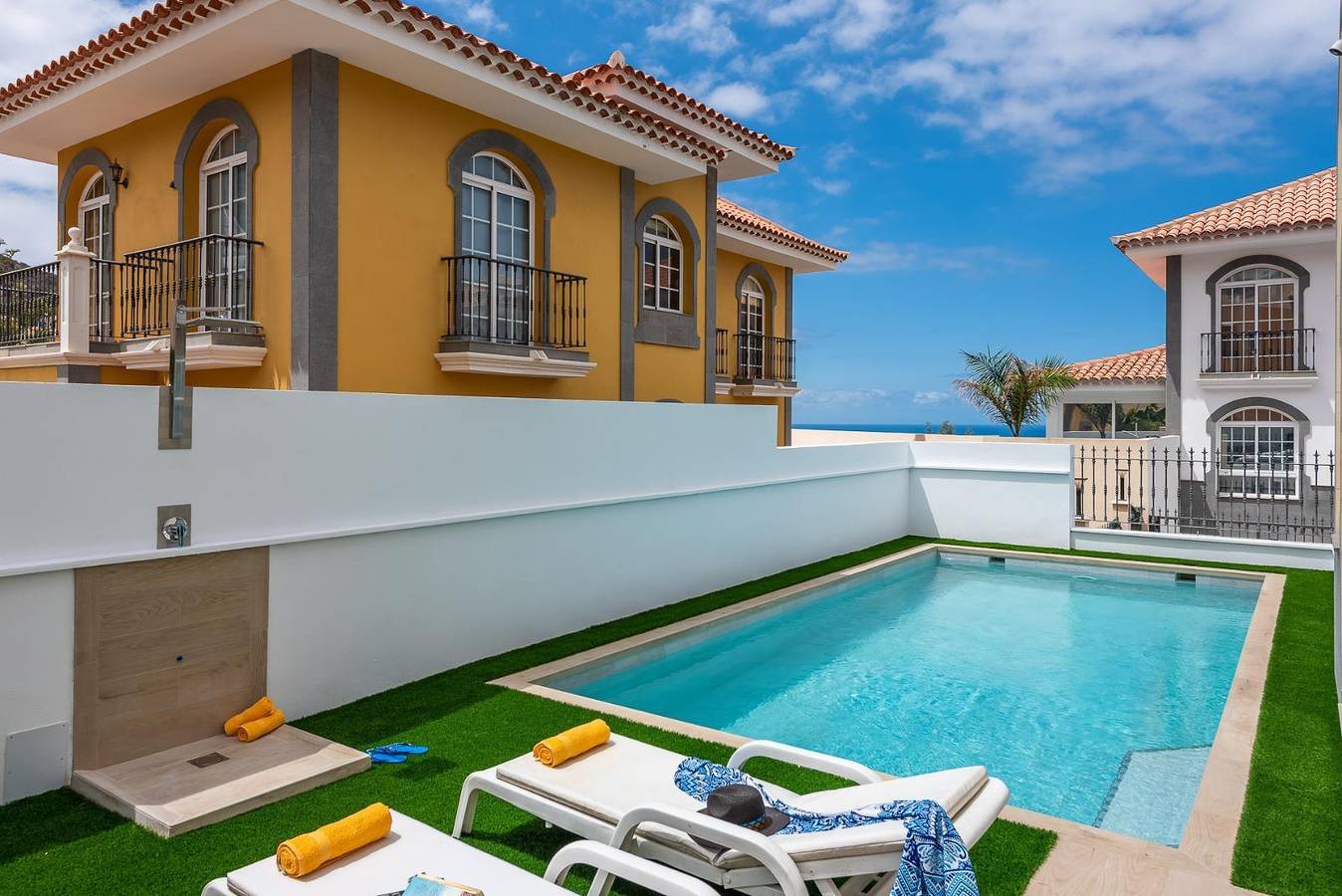 Villa de férias 'Costa Adeje' com vista para o mar, terraço privado e Wi-Fi in Adeje, Tenerife (Sul)