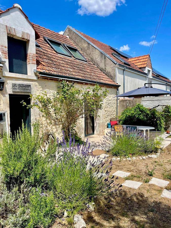 Location de vacances pour 5 personnes, avec jardin dans Saint-Hilaire-Saint-Mesmin