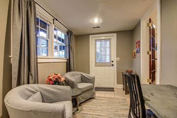 Bungalow for 2 Guests in Atlanta, Fulton County, Picture 1