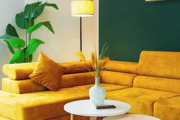 Ferienwohnung für 5 Personen, mit Balkon und Whirlpool sowie Garten in Höhr-Grenzhausen