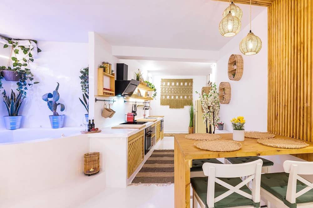 Appartamento intero, Citycenter-Apt-Private Hot-Tub in Thessaloniki e dintorni