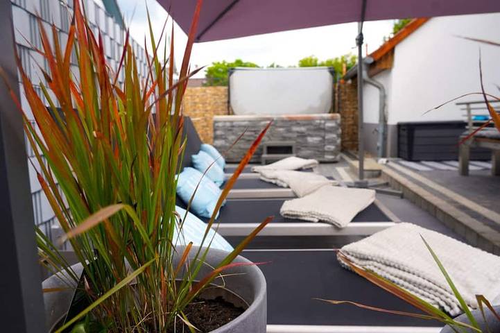 Ferienhaus für 6 Personen, mit Whirlpool und Terrasse