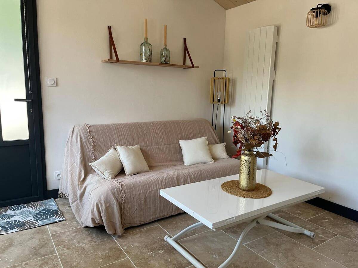 Appartement entier, One-Bedroom Apartment in Puilboreau, Région de La Rochelle