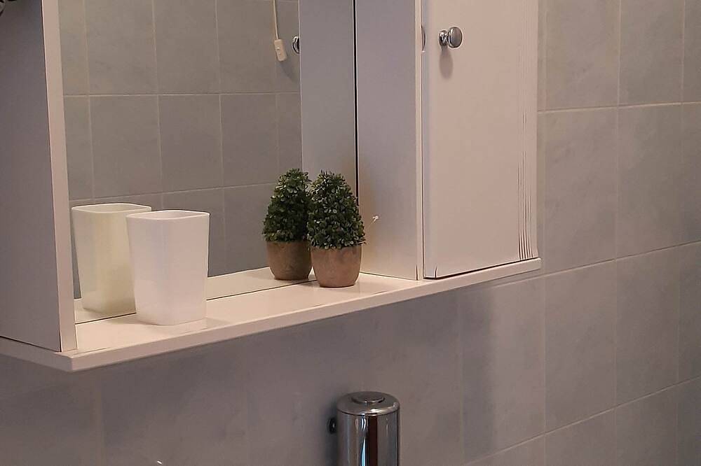 Ganze Wohnung, Apartments Cumbelic - One Bedroom Apartment with Balcony and Sea View A2 in Mljet