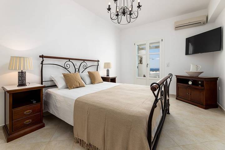 Location de vacances pour 8 personnes, avec Balcon ainsi que Jardin et Piscine dans Aliki - 3