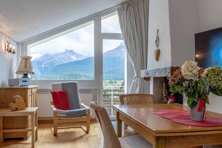 Ferienwohnung für 2 Personen, mit Balkon und Garten, mit Haustier in Samedan