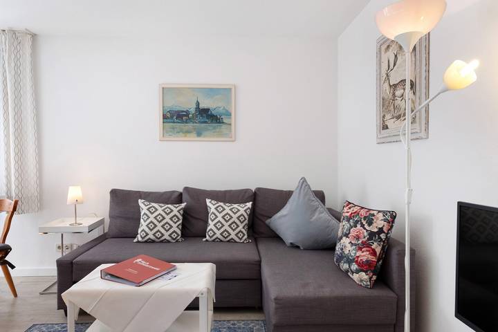 Entire apartment, Haus Titisee Apartment 'No. 2' with Small Terrace and Wi-Fi in Titisee (Titisee-Neustadt), Titisee-Neustadt
