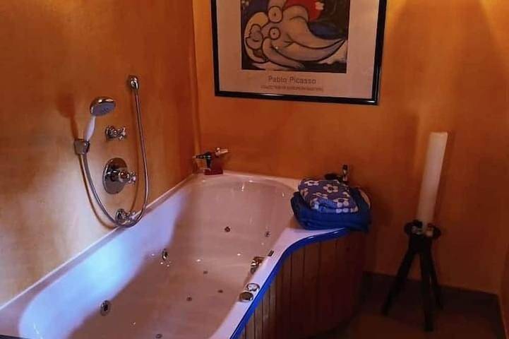 Ferienhaus für 2 Personen, mit Balkon und Whirlpool sowie Garten in Hennef - 3