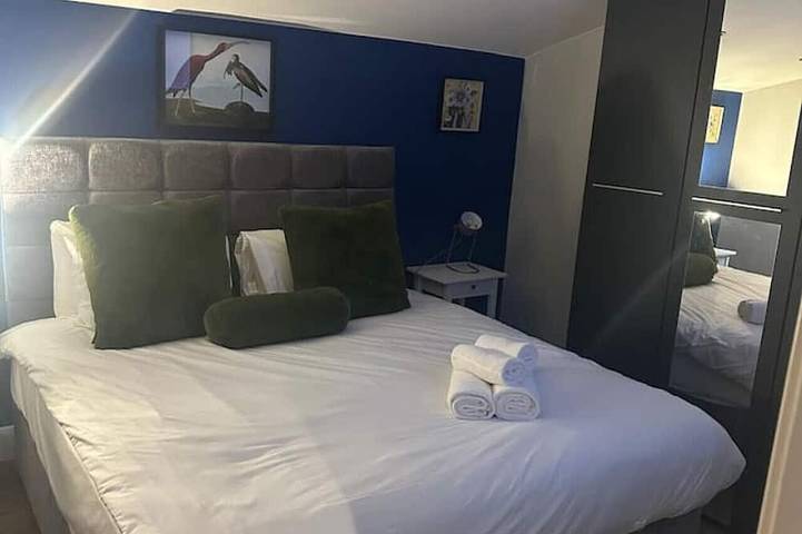 Entire apartment, Jacuzzi Cottage in Watford - Quiet and relaxing in Hertfordshire