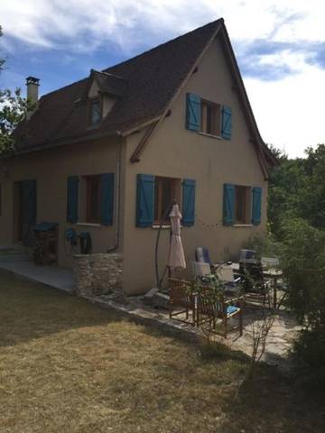 Gîte pour 6 personnes, avec jardin ainsi que terrasse et vue, animaux acceptés à Calvignac