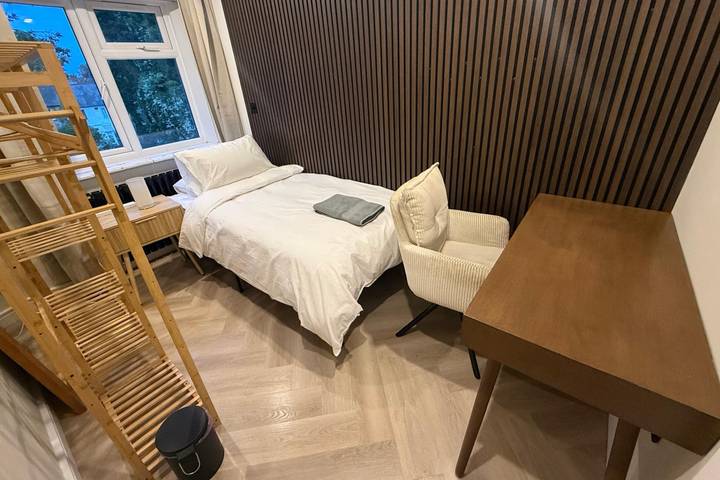 5 Bed Home - Contractors & Professionals - Wifi in Luton, Chiltern Hills
