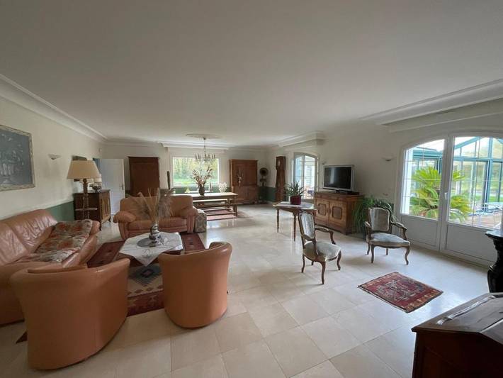 Gîte pour 9 personnes, avec terrasse et jardin ainsi que piscine et vue sur le lac, animaux acceptés à Héric - 4