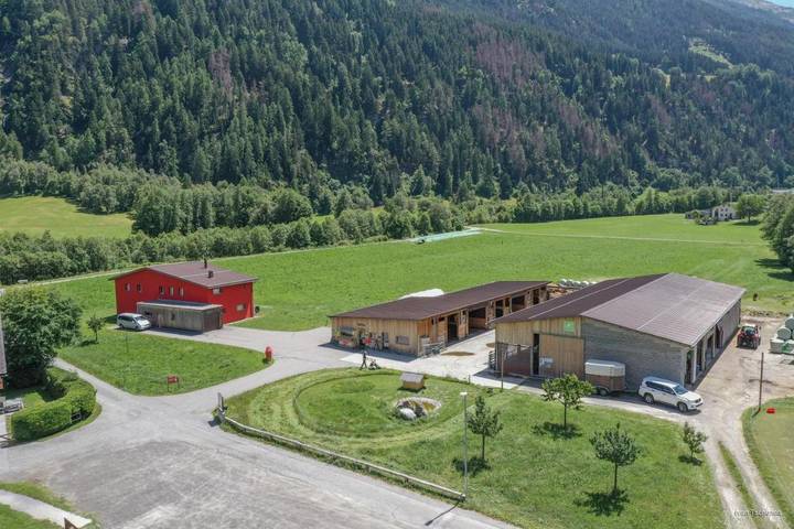 Ferienwohnung für 8 Personen, mit Terrasse und Garten sowie Ausblick in Müstair