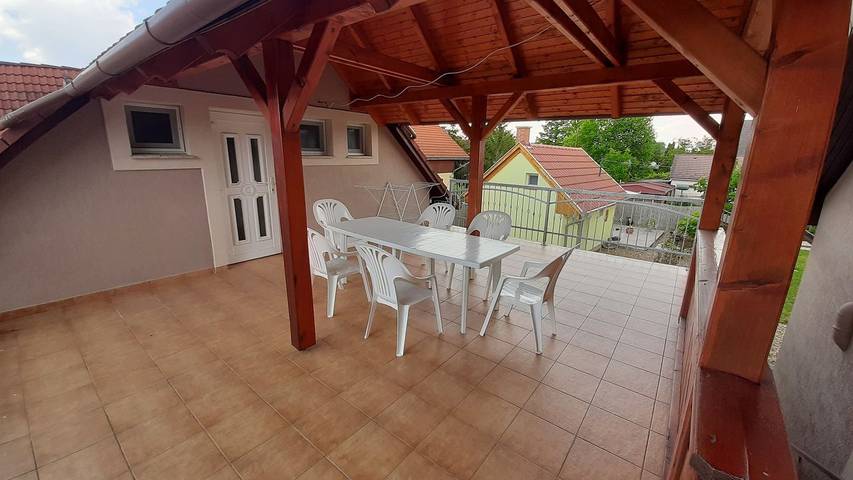 Ferienwohnung für 8 Personen, mit Pool und Terrasse in Balatonlelle - 3