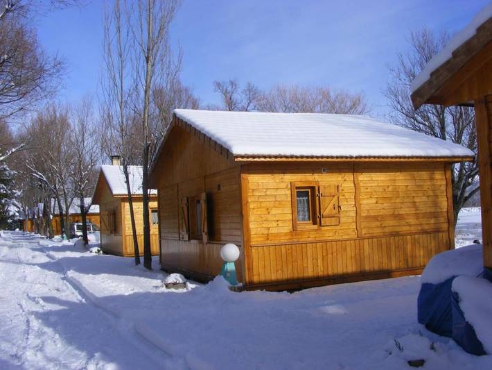 Location de vacances pour 4 personnes, avec vue ainsi que jardin et vue sur le lac, animaux acceptés à La Freissinouse - 3