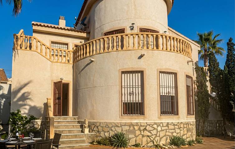 Casa rural para 8 personas, con terraza además de jardín y piscina en Rojales - 2