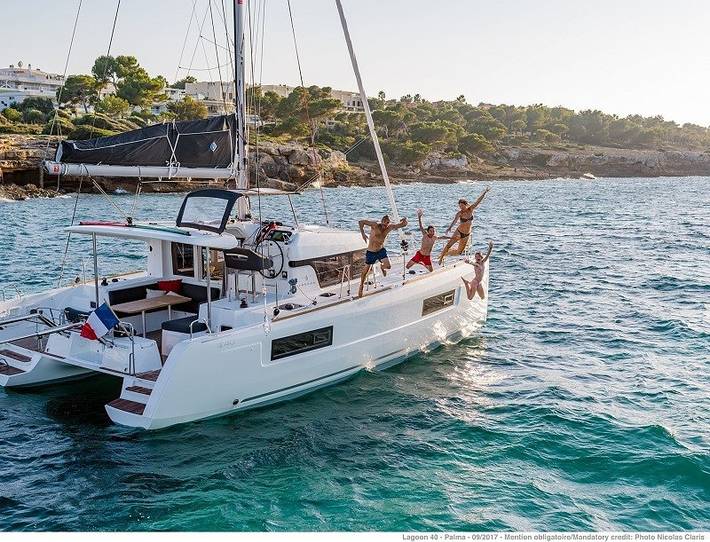 Bateau pour 8 personnes dans Port Pin Rolland - 2