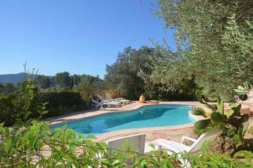 Cottage pour 10 personnes, avec balcon et jardin à Pignans