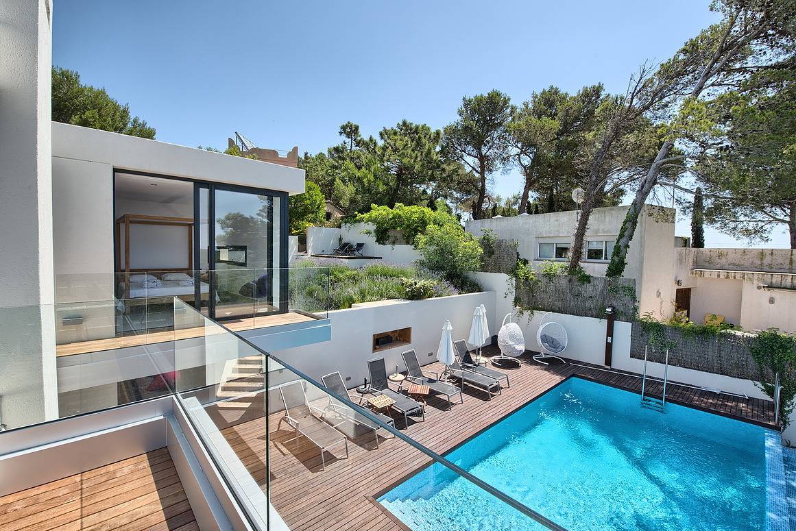 Villa 'Amapola' con vistas a la montaña, Wi-Fi y aire acondicionado in Begur, Costa Brava