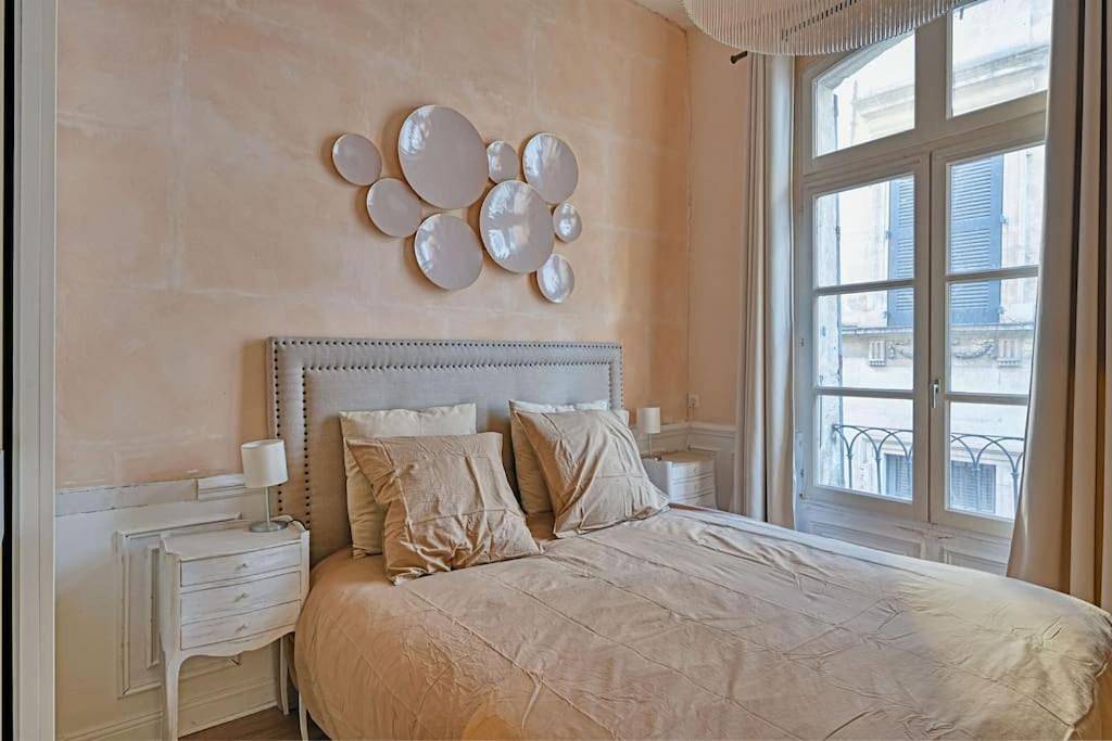 Appartement entier, Au cœur d'Avignon - 2 mins du Palais - Terrasse isolée in Avignon, Vaucluse