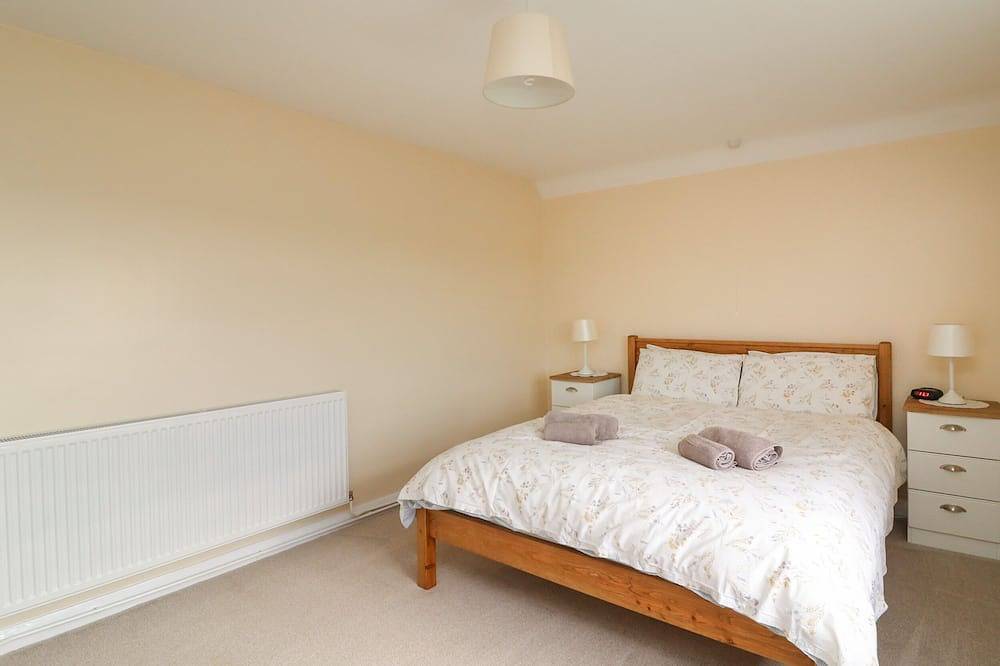 Cliff Farm No. 2 Cottage, pet friendly in Burton Bradstock in Burton Bradstock, Dorset