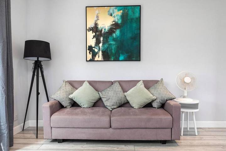 Apartment for 6 people, with pets in Crawley