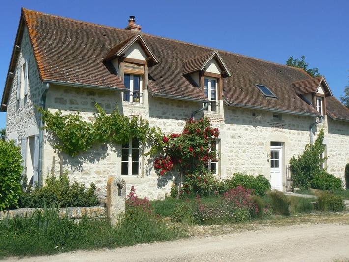 Location de vacances pour 8 personnes, avec Terrasse et Piscine à Vicq