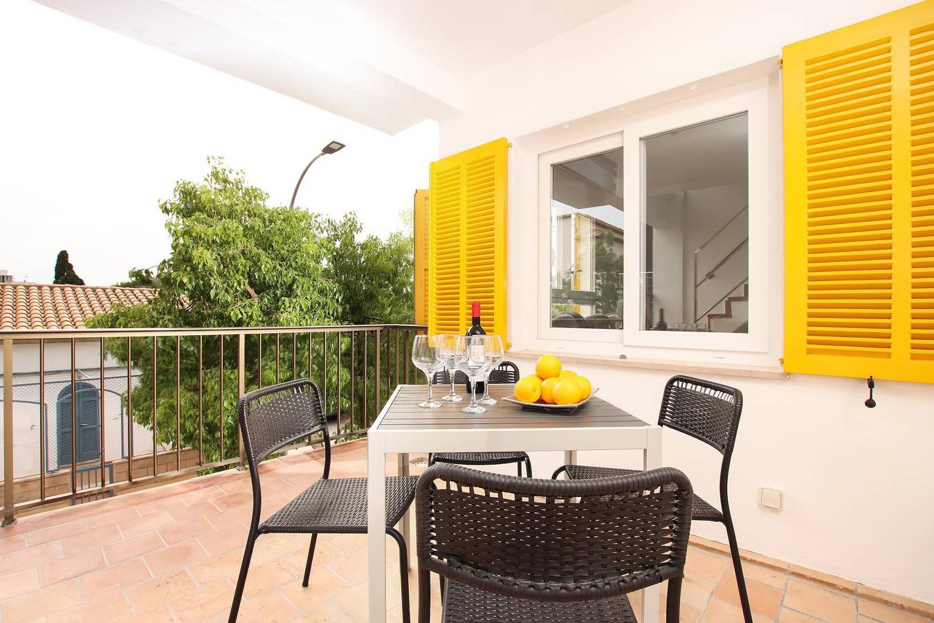 Apartamento entero, Apartamento vacacional "Rieres" con terraza y Wi-Fi in Puerto de Pollensa, Pollença
